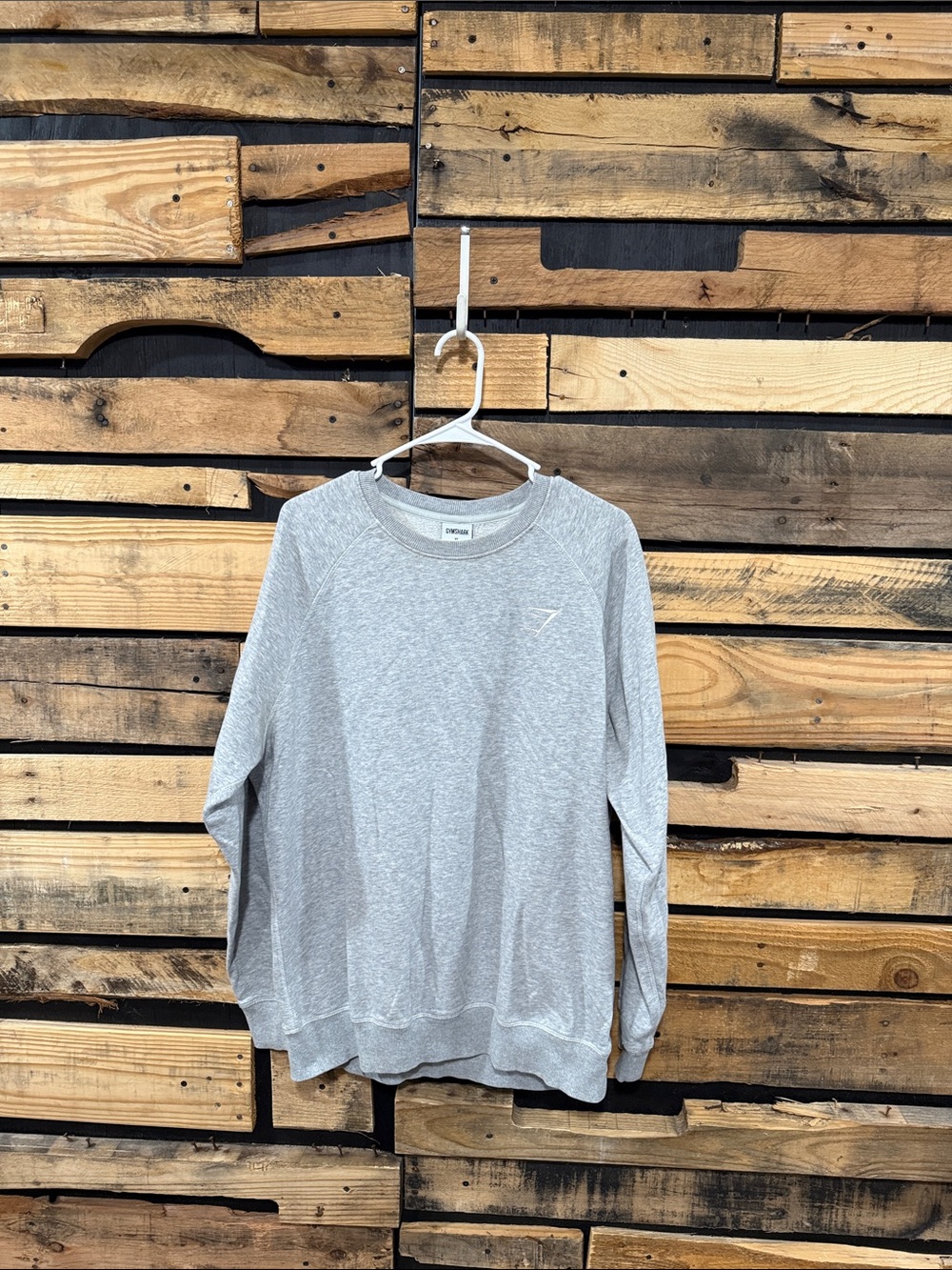 Gymshark Gray Embroidered Logo
Crewneck Sweatshirt Men's Size
XL A1A2C